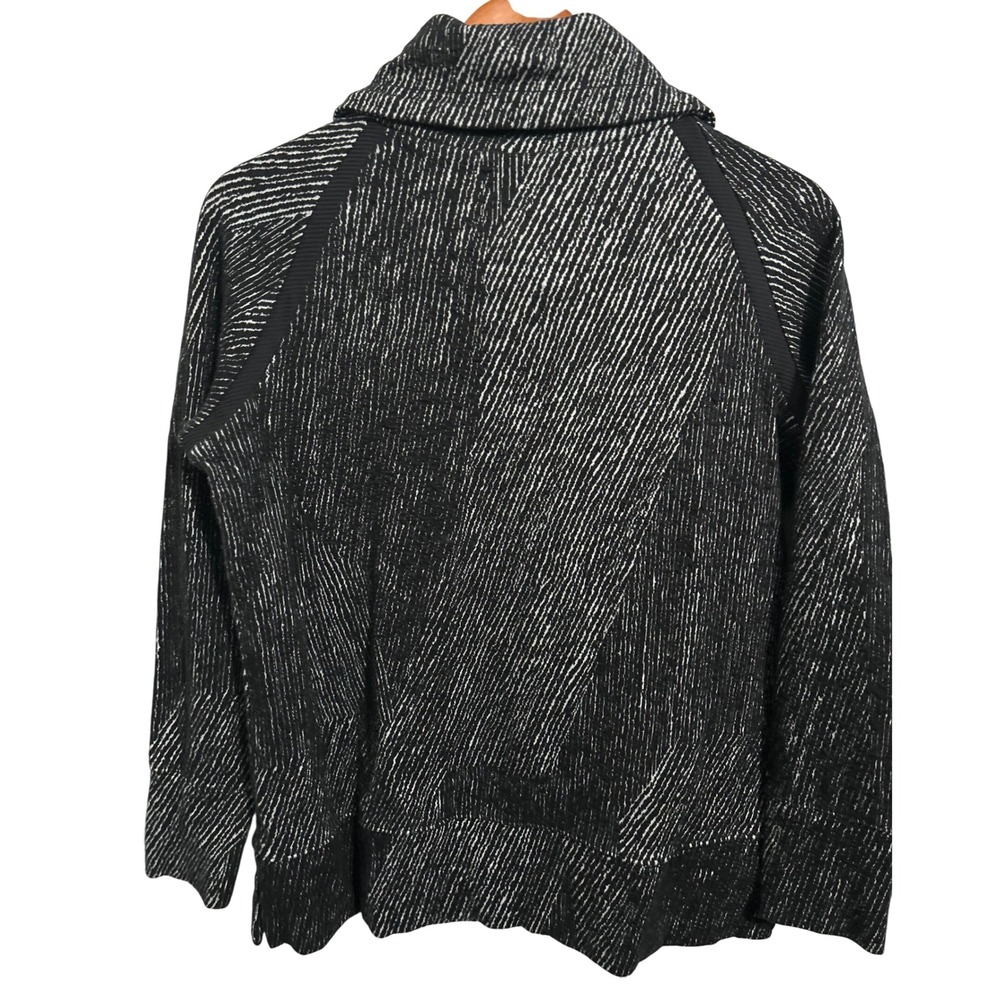 Kirkland Signature Black and White Print‎ Cowl Neck Top Women's Size Medium - Picture 5 of 5